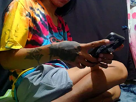 AwesomeMistress_Bigcock Adlı Modelin Web Kamerası Şovu