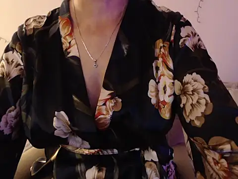 YourfantasyGiuly 网络视讯表演