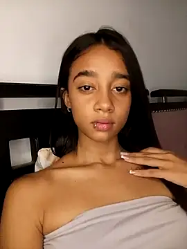 Zoe_Sweett18's Webcam Show