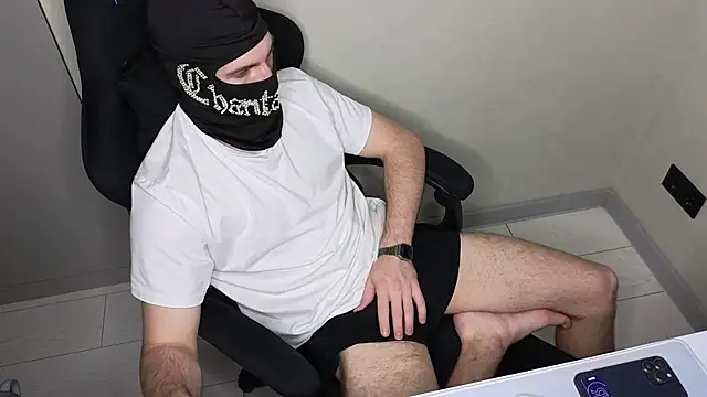 XXX chat uživo modela chantatummm