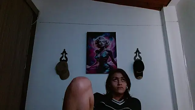 Chat +18 de Crystal_Star_ ao vivo