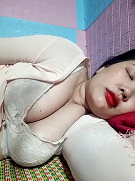 Chat +18 de Irene-01 ao vivo