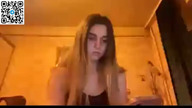 LovelySilk_63's Live XXX Chat