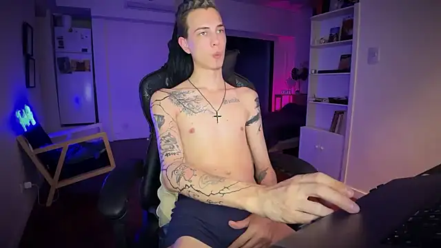 Den_BlueXx Adlı Modelin Canlı XXX Sohbeti