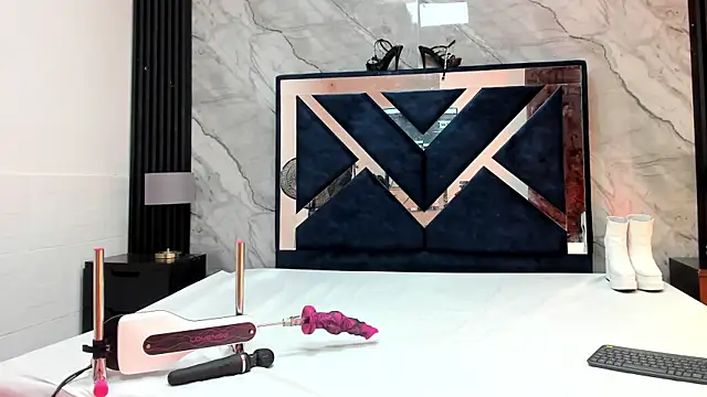 VioletRose_as élő XXX-chatje
