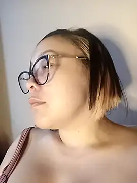 lualviz Adlı Modelin Canlı XXX Sohbeti