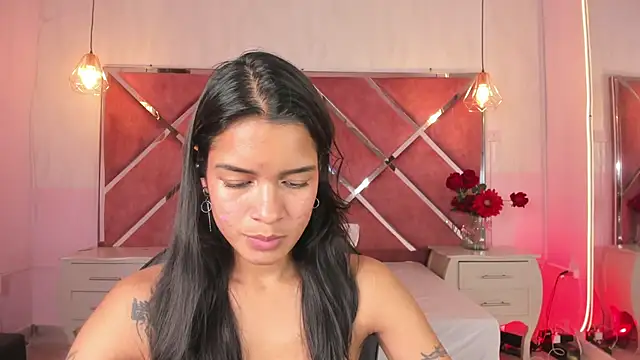 Chat +18 de Samantha_Elis1 ao vivo