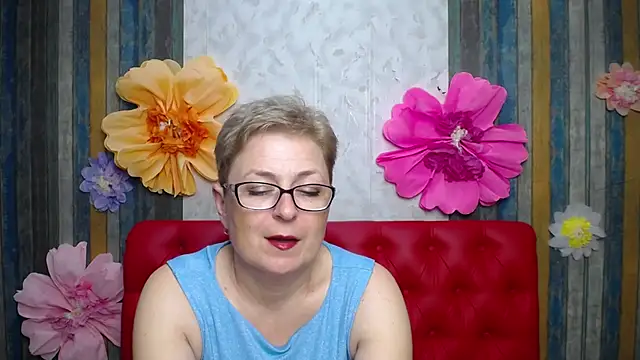 Онлайн чат XXX EmiliaGree