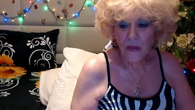 دردشة HappyWomanOn الجنسية المباشرة