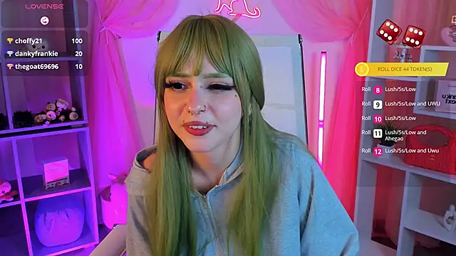Chat XXX en directo de YunaLeaf