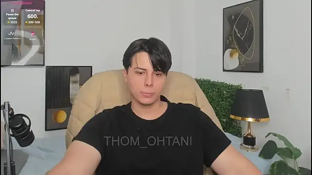 Thom_Ohtani Show Webcam