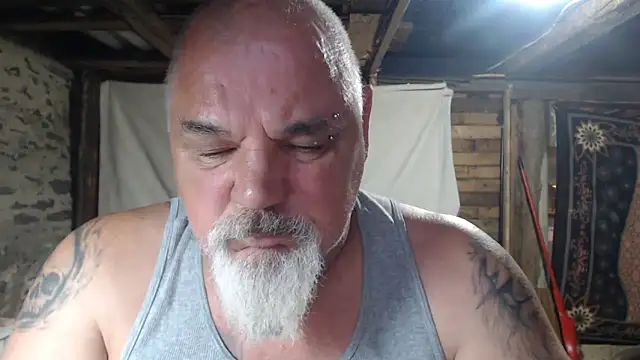 Newfiesausage1972 Webcamshow