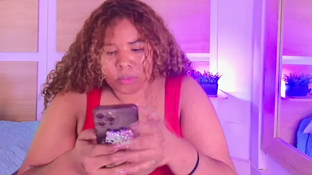 Chat XXX en directo de Your_big_ebony_goddness