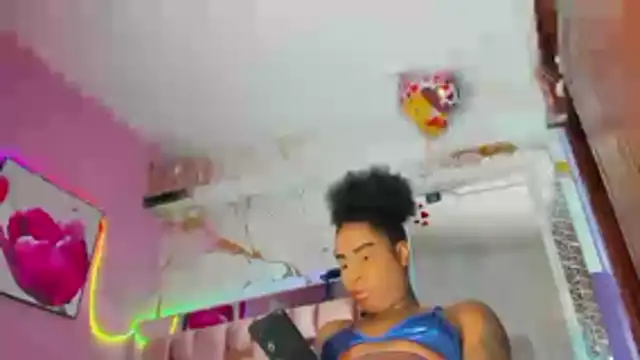 HUGE_BLACKCOCK: απευθείας συνομιλία ΧΧΧ