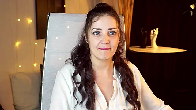 AureliaVane Adlı Modelin Canlı XXX Sohbeti