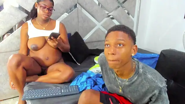 EvaxEmma Chat XXX live