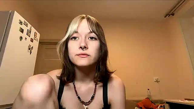 YourFavoriteAltgirl – Naživo XXX chat