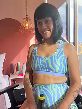 Valkiriia_wiineのライブXXXチャット