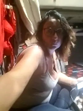 Chat +18 de Milfa_nimfomana ao vivo