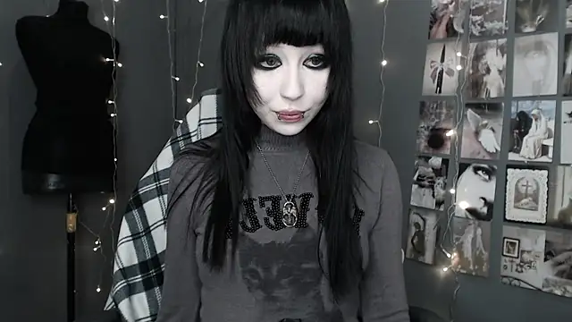 lucy8bit Live XXX-Chat