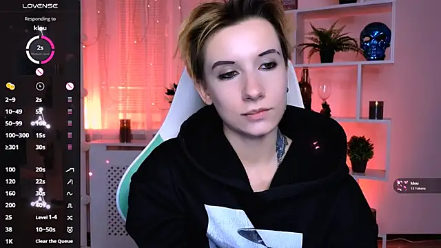 XXX chat uživo modela _Rein_ramm