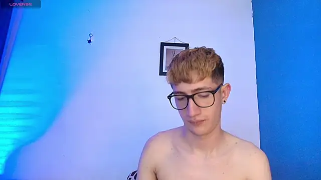 Erick_Taylor3: онлайн-секс-чат