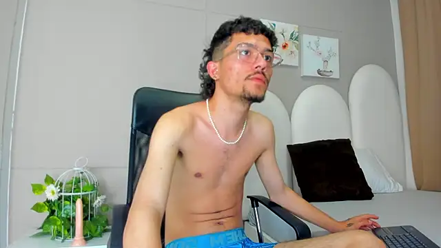 jake_miller__ Show in webcam