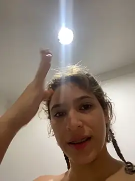 دردشة VelvetPassion الجنسية المباشرة