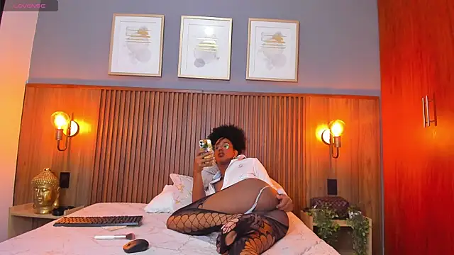 Show de Krikrii_Milady na webcam