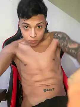 Show modela ZAndrew_Gold na web-kameri