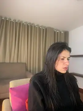 Zandrina Show in webcam