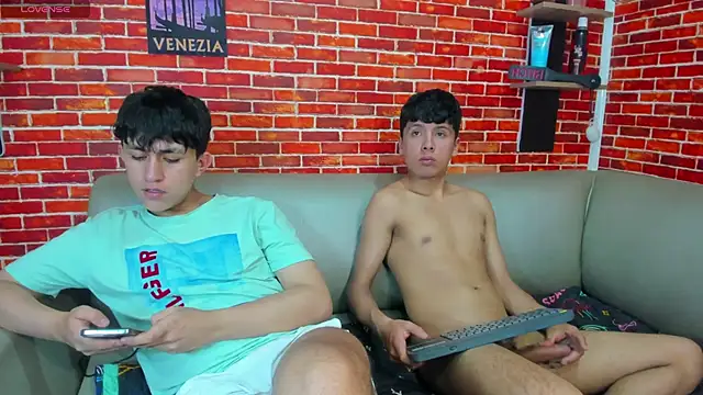 Webkamerová show Hoot_boyss_