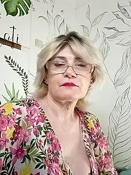 Chat +18 de Catty_Lady ao vivo