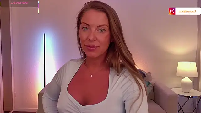 Nova-Lee Webcamshow