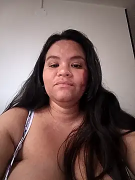 Czat XXX na żywo – Julieta-tits