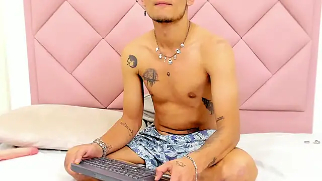 Damian_Garciaa's Webcam Show