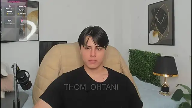 Thom_Ohtani 在線直播表演
