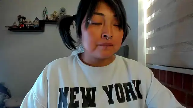 Chatroom XXX en direct de Shaddycute_