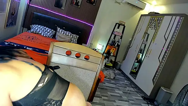 Онлайн чат XXX Xrated_Mistress_Anne
