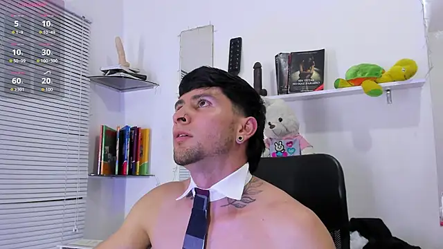 StefanoBigCock's Webcam Show