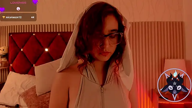 Kiri_Velvet's Live XXX Chat