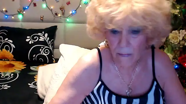 Chatroom XXX en direct de HappyWomanOn