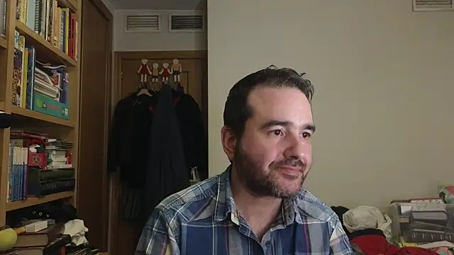 Chat +18 de curiosillo83 ao vivo