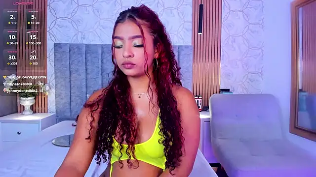 SofiiCruz Chat XXX live