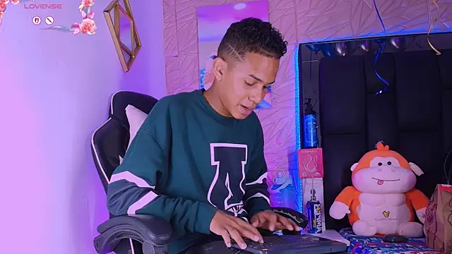 Show modela dilan_alfonzo na web-kameri