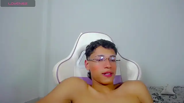 Im_david02: онлайн-секс-чат