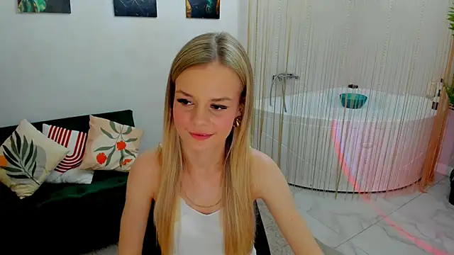 MidnighteAura's Live XXX Chat