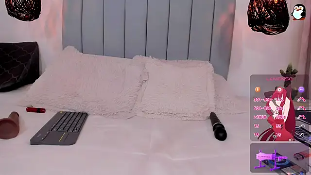 luna_lobooo's Live XXX Chat