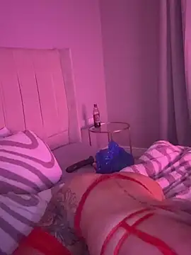 Hisnaughtylilthing Webcam Show