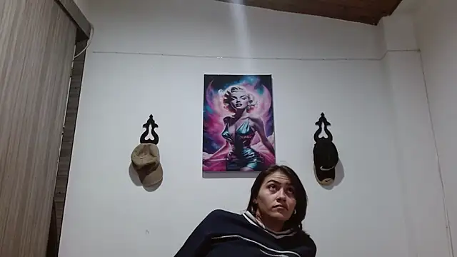 XXX chat uživo modela Crystal_Star_